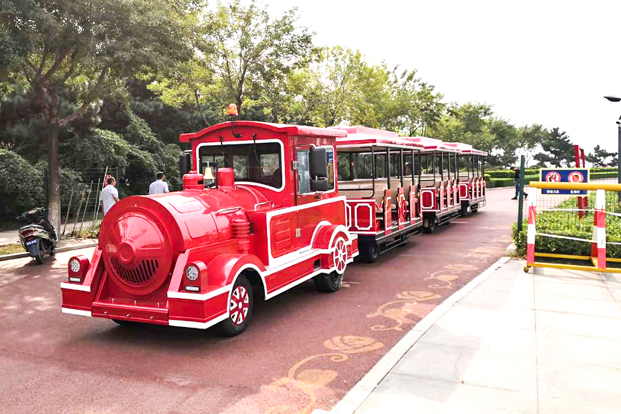 เปิดขบวนรถไฟท่องเที่ยวไร้รางขนาดใหญ่สง่างาม 20 ขบวน